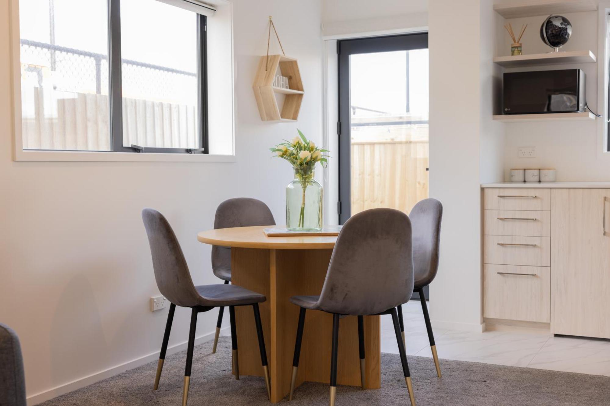 Luxury 2 Bedroom Townhouse By Hagley Park In Cbd Christchurch Exterior photo
